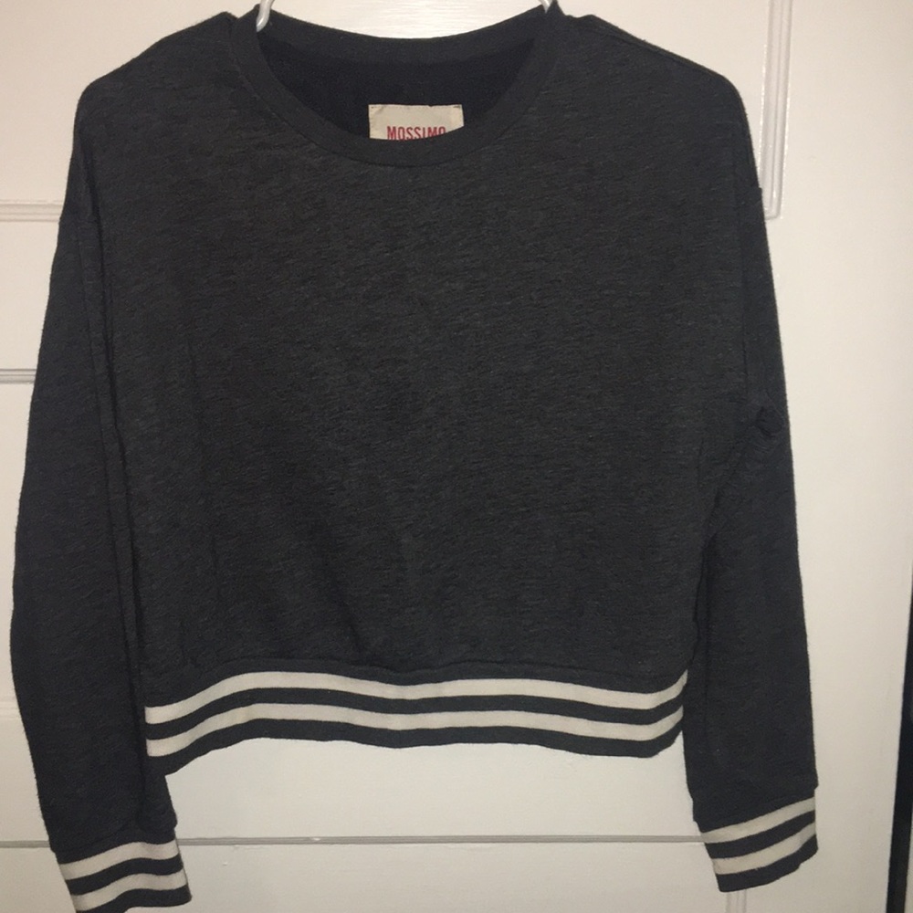 sweater/shirt/cropped